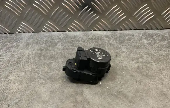 BMW 5 E60 E61 Intake manifold valve actuator/motor 6942990