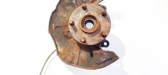 Toyota Avensis T250 Front wheel hub