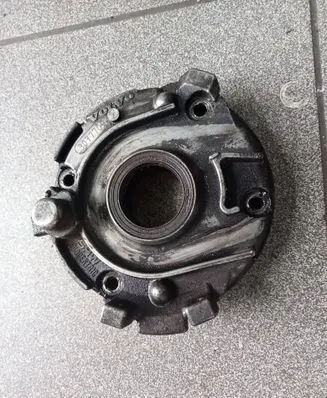 Volvo V70 Oil pump 3077709