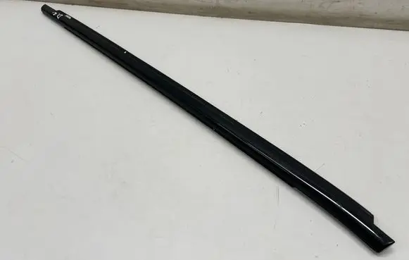 BMW 2 Active Tourer U06 Rear door glass trim molding 8496344
