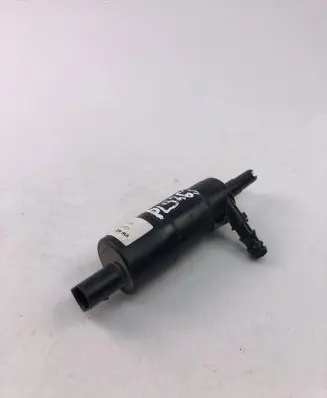 Volkswagen Polo Windscreen/windshield washer pump 3B0955681
