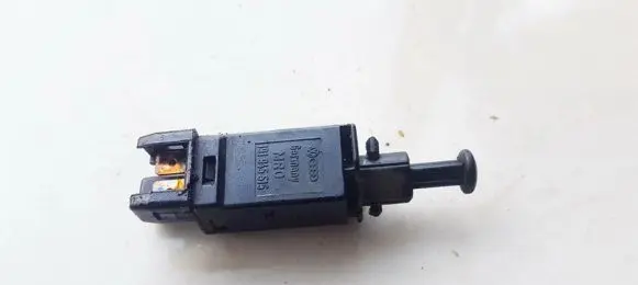 Audi A6 S6 C4 4A Brake pedal sensor switch 191945515