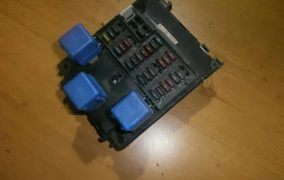 Nissan Almera Fuse box set 24350 2n300h