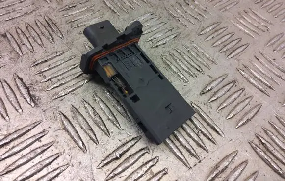 BMW 2 F22 F23 Mass air flow meter 8605565