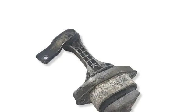 Volkswagen Golf IV Engine mount bracket 