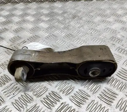 BMW 2 F45 Engine mount bracket 6885788