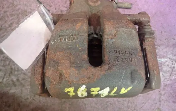 Fiat Sedici Front brake caliper