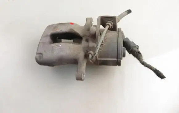 Volkswagen PASSAT B6 Rear brake caliper