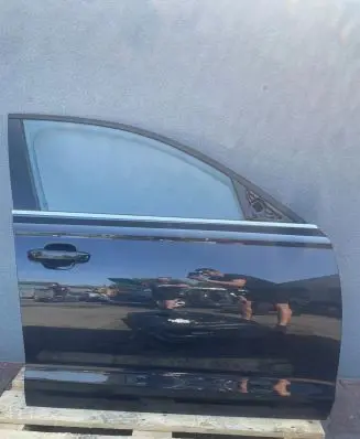 Audi A6 C7 Front door LX5R