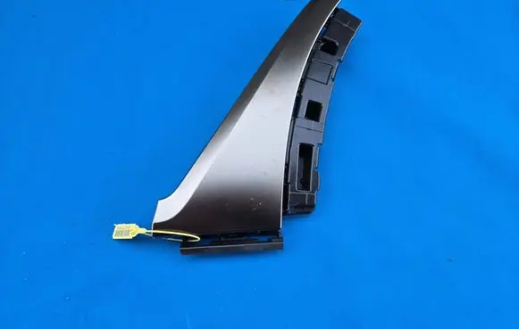 BMW X7 G07 Front arch trim 8091892