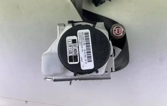 Audi e-tron Rear seatbelt 4KE857805B