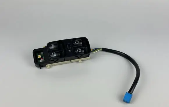 Mercedes-Benz C W203 Electric window control switch A2038200110