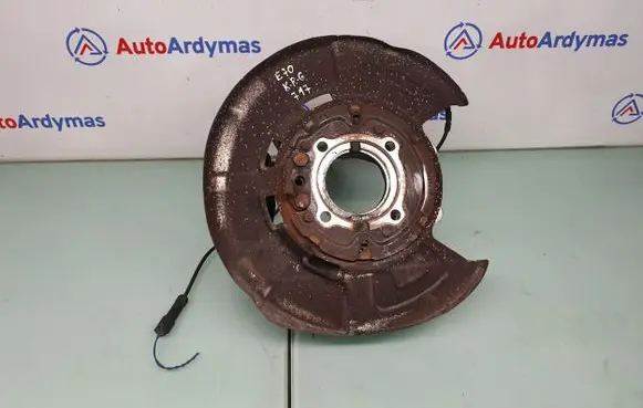 BMW X5 E70 Rear wheel hub spindle/knuckle 6879101 33326879101