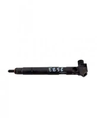 Mercedes-Benz E W212 Fuel injector 28348371