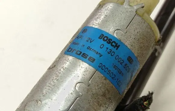 Volkswagen Golf IV Seat adjustment motor 0130002509