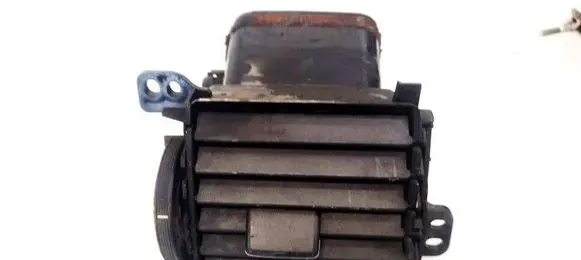 Toyota Auris 150 Dash center air vent grill