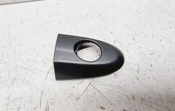 Hyundai Santa Fe Front door handle cover 826522B000