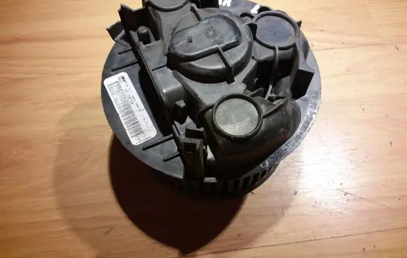 Dacia Logan I Heater fan/blower X90R35CH