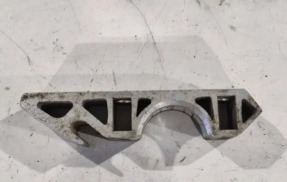 Porsche Cayenne (92A) Engine mounting bracket 7L0411063B 001023377