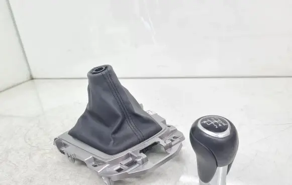 Mazda CX-3 Gear lever shifter trim leather/knob DA6T64341