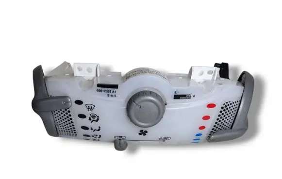 Peugeot 107 Climate control unit 559000H0040 23131127
