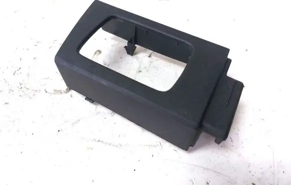 Toyota Avensis T270 Other trunk/boot trim element 58417