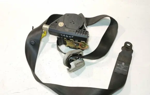 Volkswagen Caddy Front seatbelt 33014052