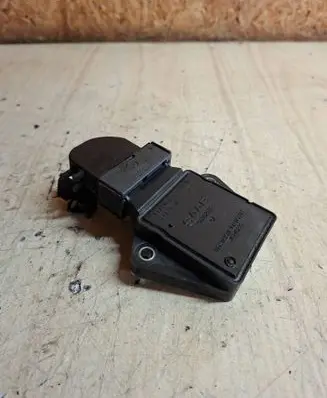 Saab 9-3 Ver2 Ignition amplifier control unit 55352173 1E2M2B 5827A