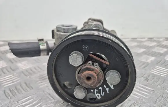 BMW X1 E84 Power steering pump 679886501 5002599