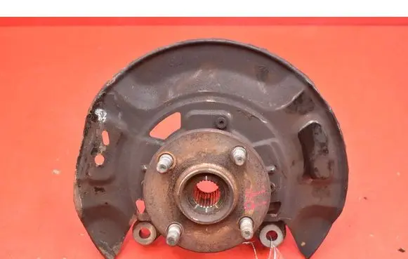 Toyota Yaris Front wheel hub spindle knuckle 