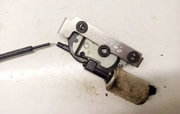 Volkswagen Touareg I Seat adjustment motor 8901211