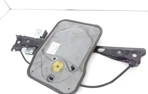 Front window lifting mechanism without motor