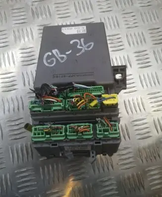 Honda CR-V Fuse module 38200SWA
