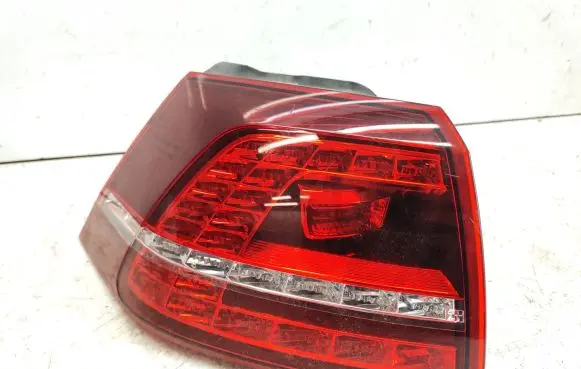 Volkswagen Golf VII Rear/tail lights 5G0945207 81230101