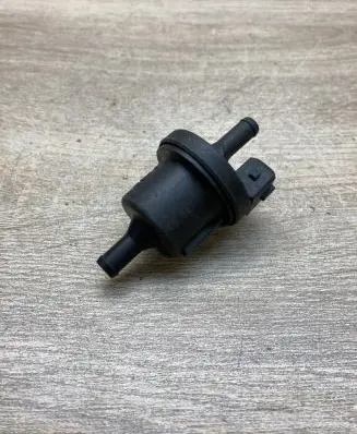 Volkswagen PASSAT B5.5 Fuel tank valve 0280142308 077133510