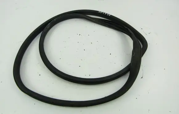 Opel Astra H Front door rubber seal 