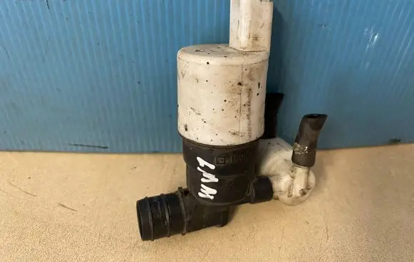 Citroen C4 II Windscreen/windshield washer pump 9632984980 9645163380 9641553880