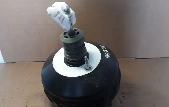 Volkswagen Sharan Brake booster 7N2614105A W0093911