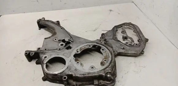 Nissan X-Trail T30 Timing chain cover 