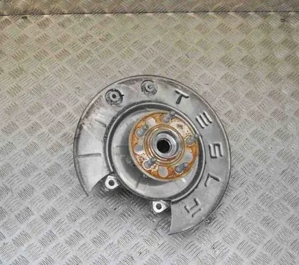 Tesla Model S Rear wheel hub 107216100