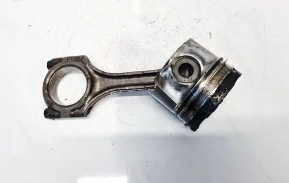 Toyota Corolla Verso AR10 Piston with connecting rod