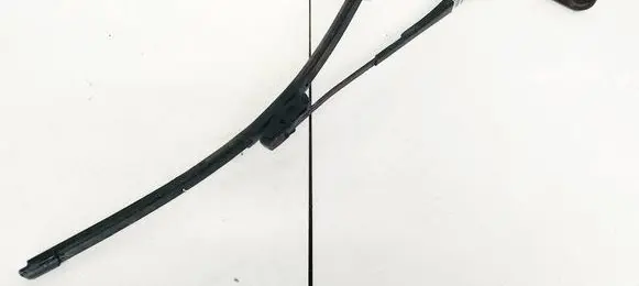 Jeep Cherokee Front wiper blade arm