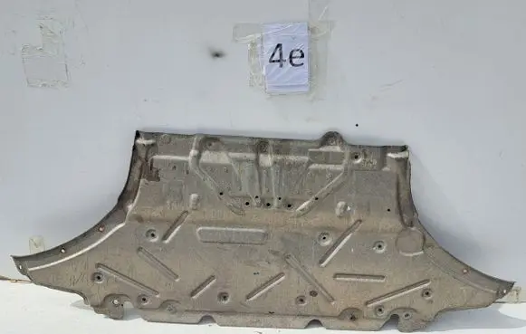 Audi A5 8T 8F Engine splash shield/under tray 8F0863821