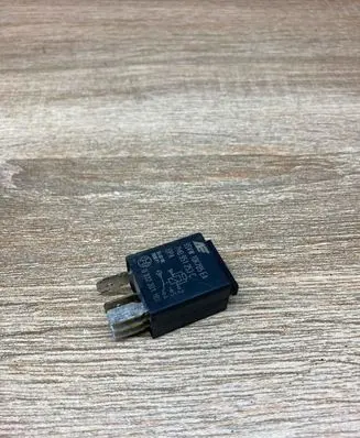 Volkswagen PASSAT B6 Other relay 7M0951253C 95VW10K705EA