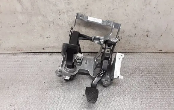 Audi A4 S4 B8 8K Pedal assembly 8K1721117