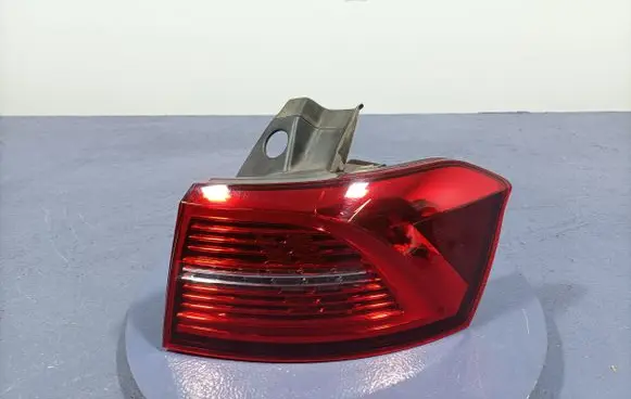 Volkswagen PASSAT B7 USA Rear/tail lights 3G9945208J