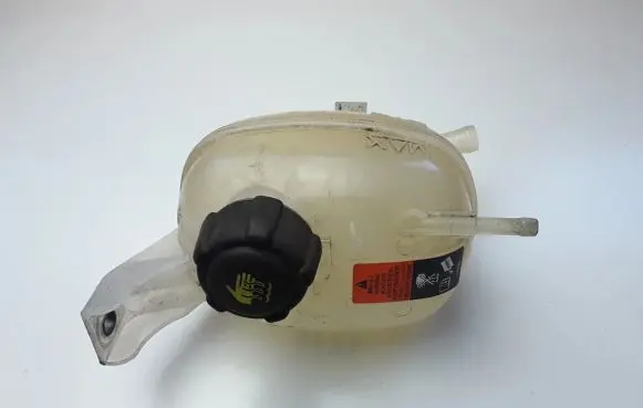 Nissan Micra K14 Coolant expansion tank/reservoir 217105FA0A