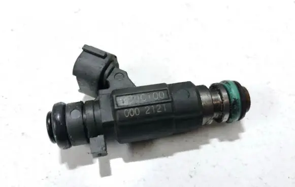 Subaru Legacy Fuel injector fbjc100 0002121