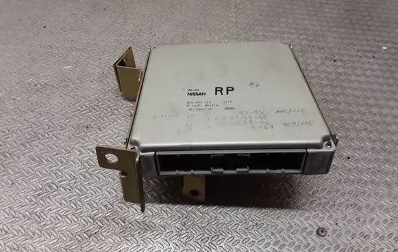 Nissan X-Trail T30 Engine control unit/module A56U44