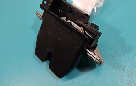 Tailgate/trunk/boot lock/catch/latch